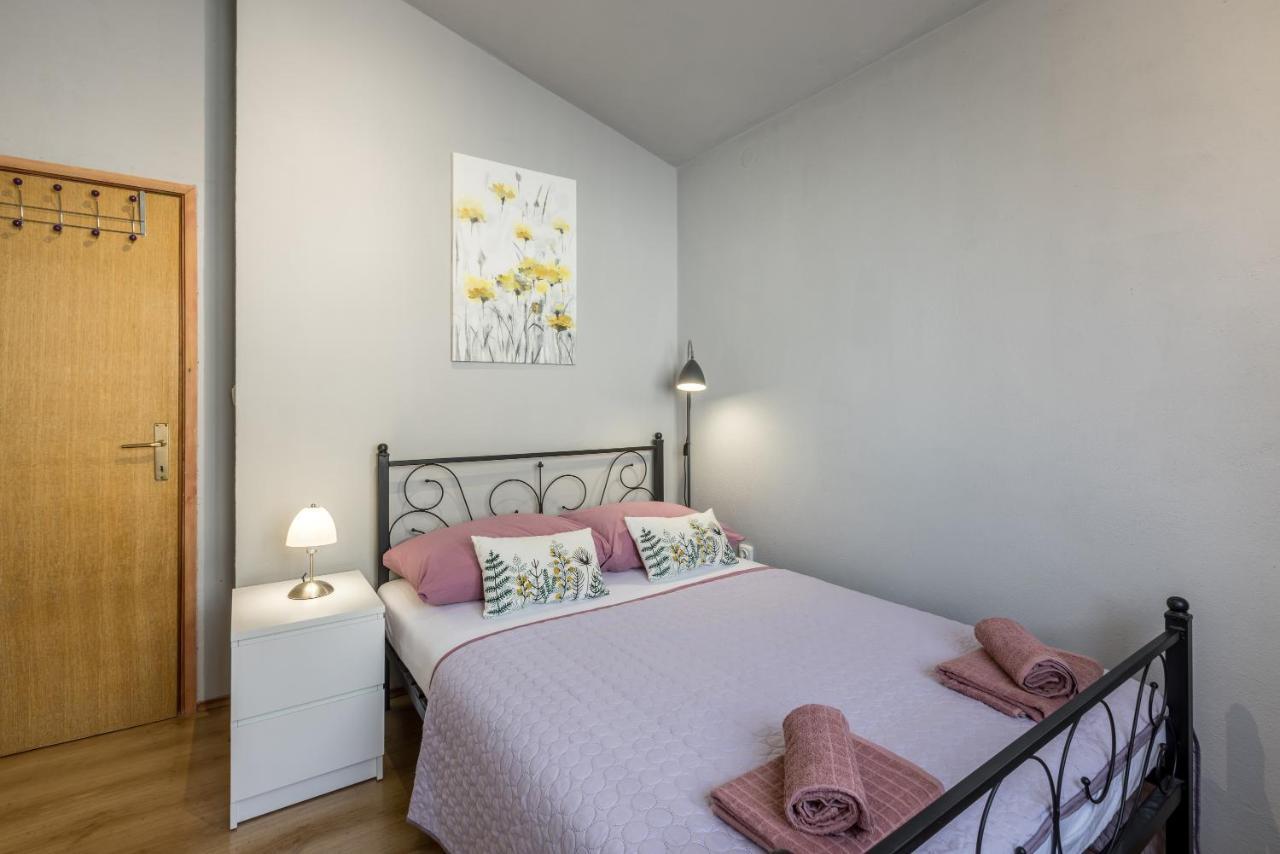 Apartment Lamaro Kaštela Buitenkant foto