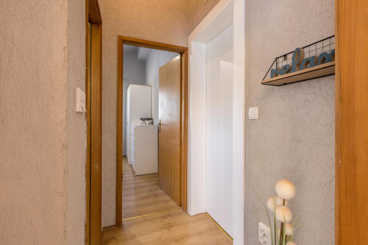 Apartment Lamaro Kaštela Buitenkant foto